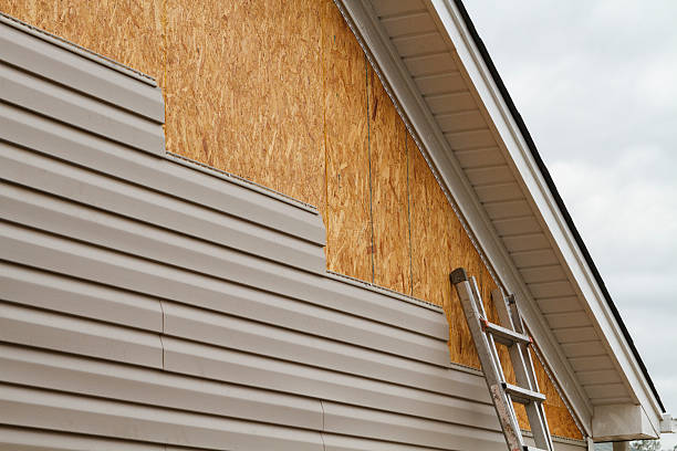 Professional Fiber Cement Siding technician working in Hadley, PA